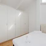 Guesthost - Viale Umbria Bright Apartment *