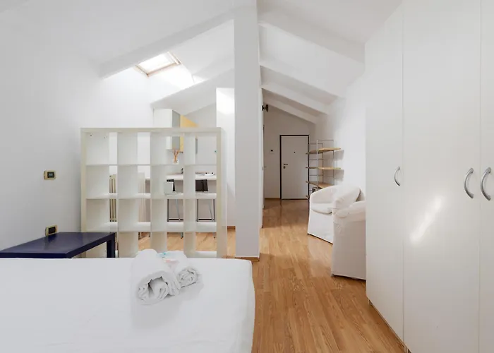 Guesthost - Viale Umbria Bright Lejlighed